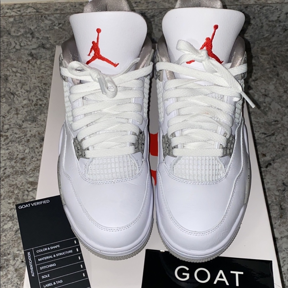 Air Jordan 4 White Oreo